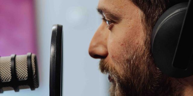 Wat is een voice-over? Voice-over