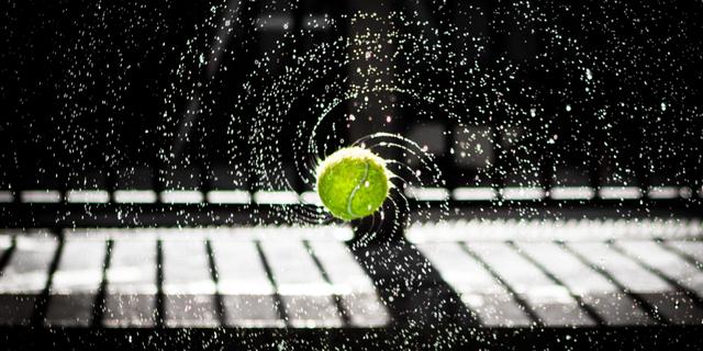 Super slow motion Super slow motion effect met tennisbal