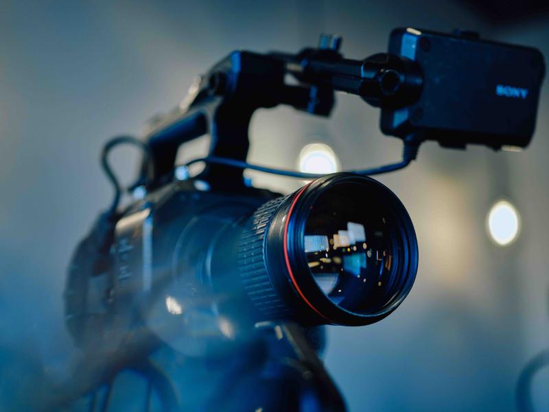Camera met Canon 135mm lens