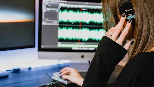 Robot voice-over inspreken AI voice-over laten inspreken
