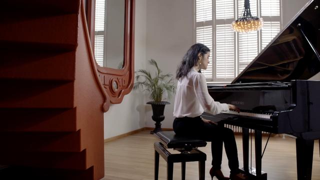 Muziekvideo Muziekvideo Laura Ramirez - Lullaby